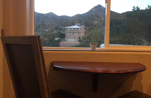 Placitas Apartment | Casita Canoncito-private suite with kitchenette