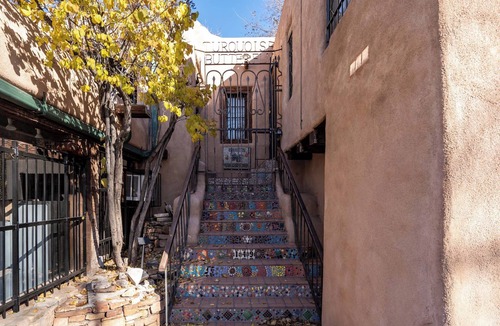 Downtown Santa Fe House | Casita Mariposa