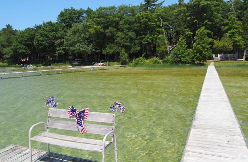 Honor House | Cavalier Cottage - Private Lakefront W Kayaks!