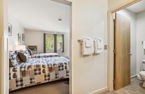 West Bridgewater Hotel | Cedarbrook Hotel Room 2 Doubles 119