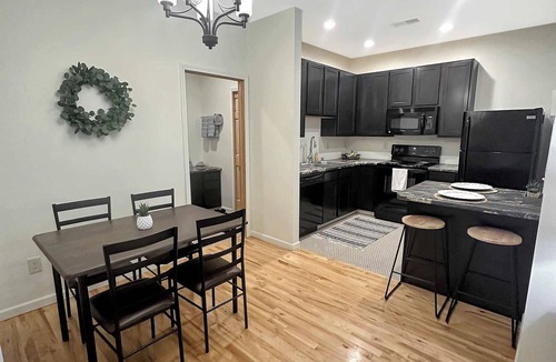 Historic Downtown La Crosse Apartment | Central Downtown Stay with flex space