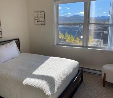 Lake Placid Apartment | Central Lake Placid Mountain Views