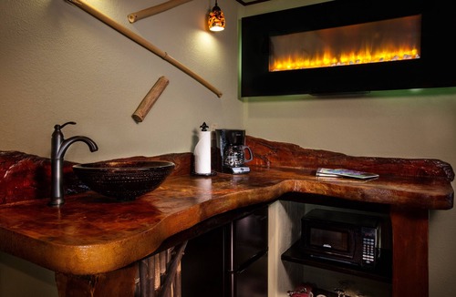 Volcano Hotel | Chalet Kilauea