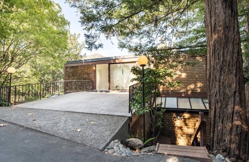 Mill Valley House | Charming 1 bedroom Treehouse Retreat in Redwoods
