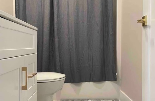 South Burlington Cottage | Charming 2-bedroom cottage