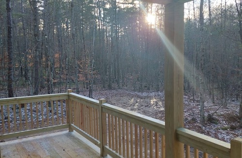 Jay House | Charming 2-bedroom, 2.5 bathroom house with fireplaces in tranquil Jay with WiFi