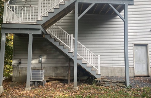 Bethel Apartment | Charming 2-bedroom apartment with WiFi, Heat & AC in a country settingnRoyalton