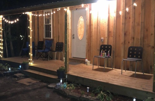 Brier Hill Cottage | Charming 2-bedroom cottage in amazing Morristown with AC, WiFi