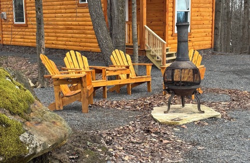 North Bangor Cabin | Charming 2-bedroom cabin with WiFi in North Bangor, NY.