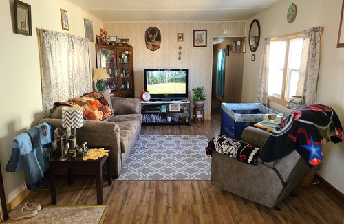 Ogdensburg Apartment | Charming 2 bedroom, family friendly apartment in quiet neighborhood, Ogdensburg