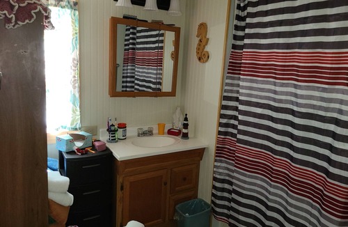 Ogdensburg Apartment | Charming 2 bedroom, family friendly apartment in quiet neighborhood, Ogdensburg
