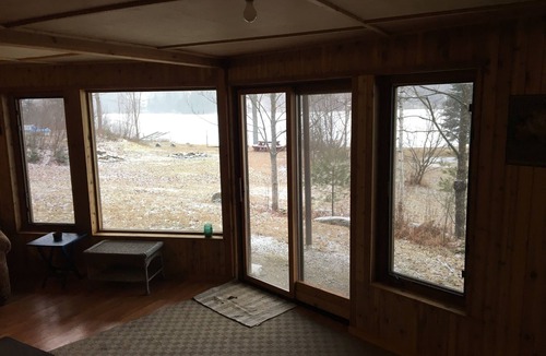 Eden House | Charming 2-bedroom lake house on fabulous Lake Eden with WiFi