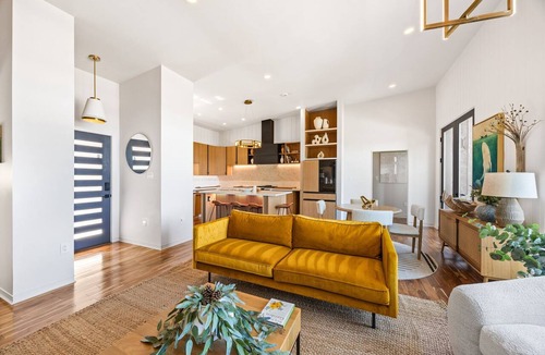 Freeland House | Charming 3-bedroom house in fantastic Freeland with AC