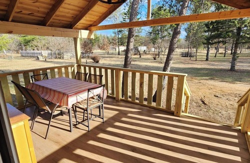 Necedah House | Charming 3-bedroom house with WiFi, AC in serene Necedah