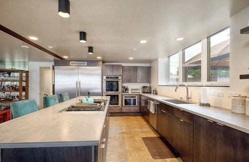 Como House | Charming 4-bedroom historic Firestation in Saint Paul with WiFi, AC