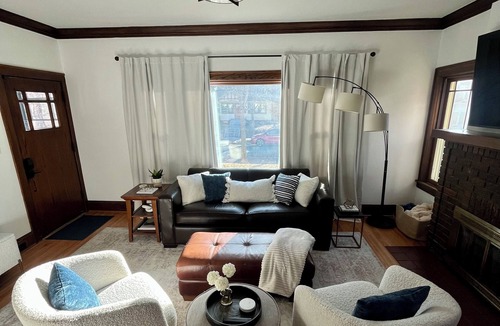 Southwest Minneapolis House | Charming 4-Bedroom Minneapolis Retreat – Perfect for Your Getaway!