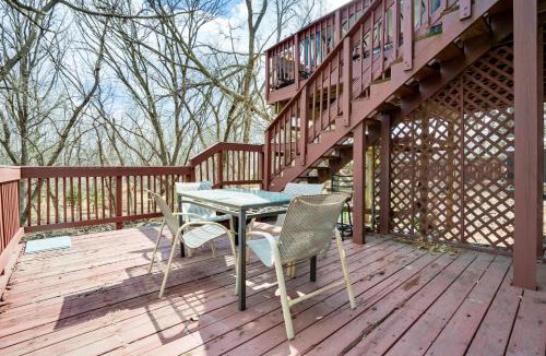 North Saint Paul Apartment | Charming Basement Stay with Workspace AC & Fire Pit