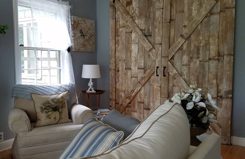 Northfield Bed & Breakfast | Charming bed & breakfast in lovely Northfield with WiFi, AC