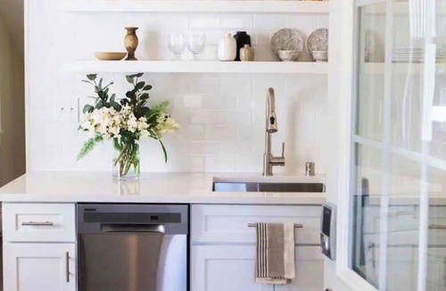 Linden Hills House | Charming Boxwood Cottage in Linden Hills