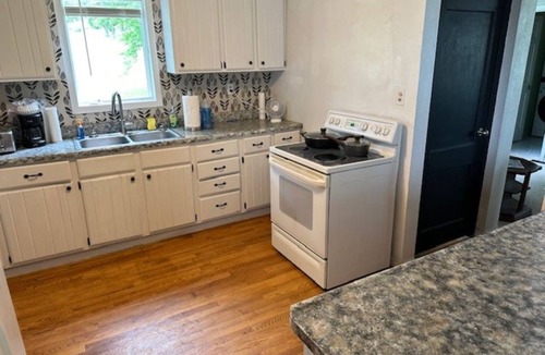 Spring Valley Other | Charming farmhouse with 4 bedrooms and WiFi, AC near Spring Valley