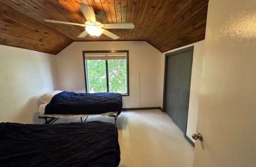 Spring Valley Other | Charming farmhouse with 4 bedrooms and WiFi, AC near Spring Valley