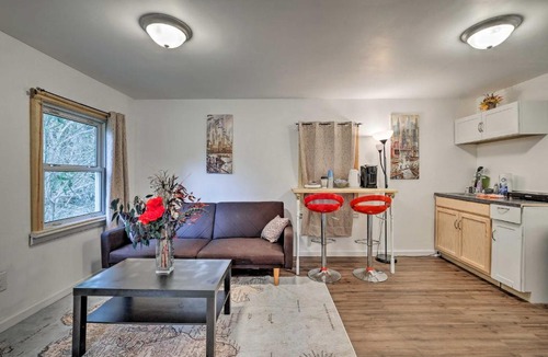 Gloversville House | Charming Gloversville Retreat 13 Mi to Royal Mtn!