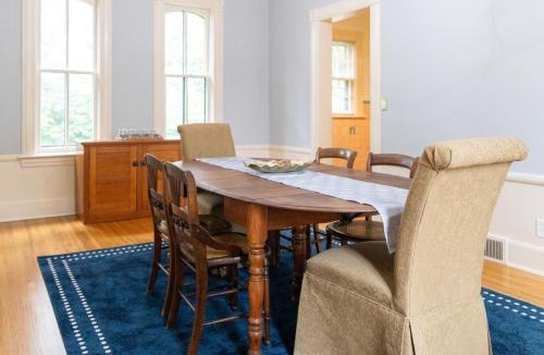 Winona House | Charming Home 3 Blocks to Winona State University