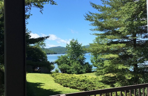 North Lake George Cabin | Charming Lakefront Cottage - Northern Lake George