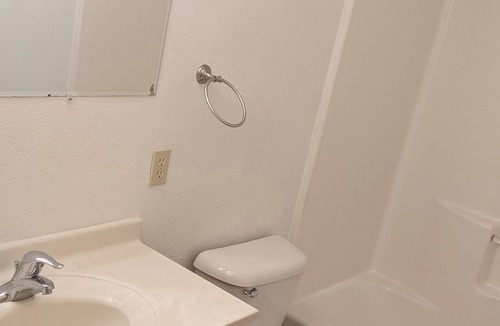 Knapp Apartment | Charming, Modern, Clean Furnished 2-bdrm apt in Knapp with AC, WIFI & Laundry