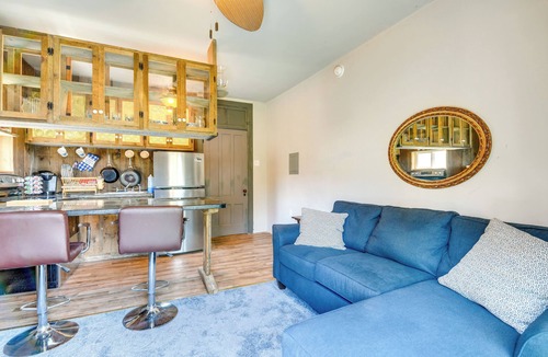 Rouses Point Apartment | Charming New York Retreat w/Lake Champlain Views!