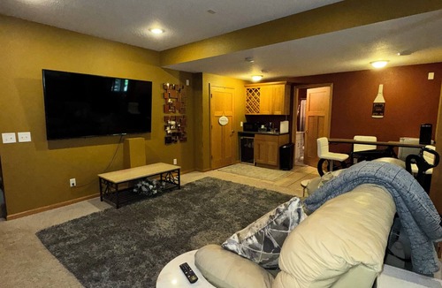 Woodbury House | Charming & Quiet 1-bedroom house in wonderful Woodbury