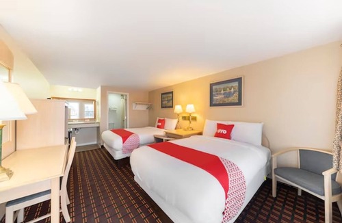 Seneca Falls Hotel | Charming Room near Seneca Falls Attractions & Parks w/Free Parking