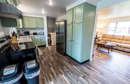 Green Bay House | Charming Split-Level Near Lambeau