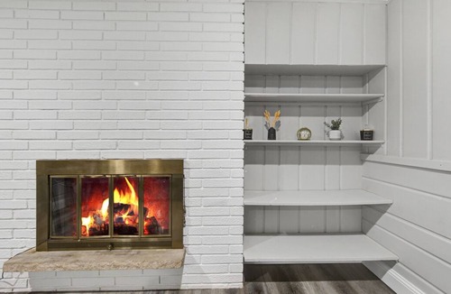 Minnetonka House | Cheerful, Cozy, 4 bedroom home with fireplaces