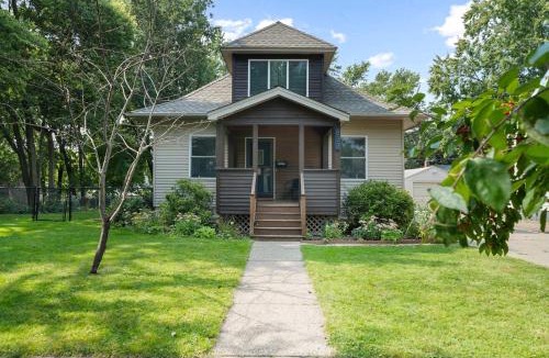 West Side House | Cherokee Park Family Escape