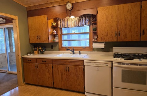 Markville Cabin | Chi-Oak Lakehouse on Minerva Lake/Minerva Chain