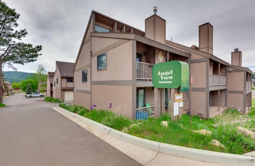 Angel Fire Apartment | Chic Angel Fire Condo Walk to Ski Resort!