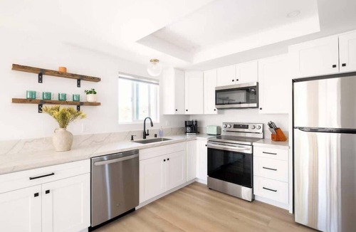 Carlsbad Apartment | Chic Beach Retreat | Steps to the Sand w/Patio