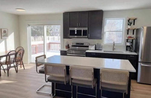 South Burlington House | Chic & Central Home - near BTV!