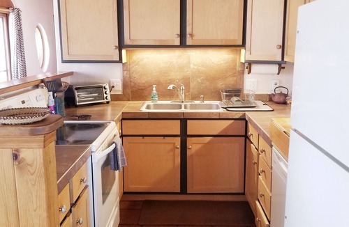 Taos House | Child-Friendly Sanctuary in Ranchos de Taos