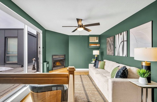 Ohio City Apartment | City Escape Penthouse - Free Parking 247 gym