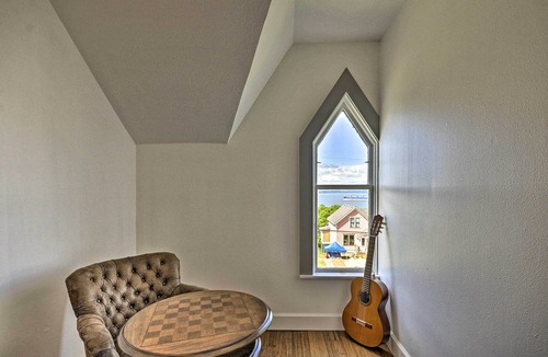 Astoria House | Classic Hillside Astoria Home w/Gorge Views!