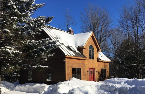 Waterbury House | Classic Post & Beam w/ Hot Tub, Sauna, & More!