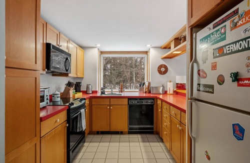 Winhall Ski Chalet | Classic Stratton Ski Chalet: Perfect for Families