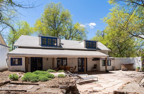 Tesuque House | Classic White Adobe - Authentic Tesuque Home, Hot Tub, Outdoor Dining