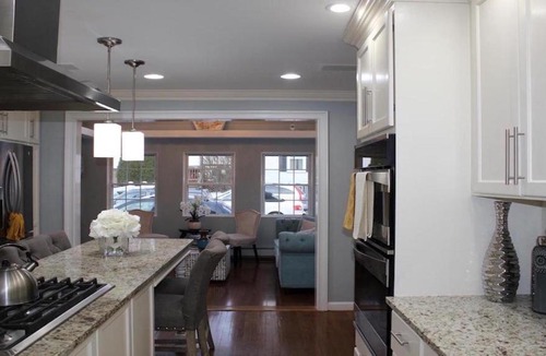 Marlborough House | Close to BOSTON 5Beds2bath w/ Parking and Laundry