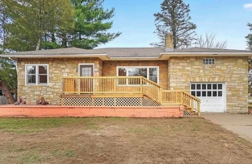 South Burlington House | Close to BTV international Airport and 5mins to UVM college