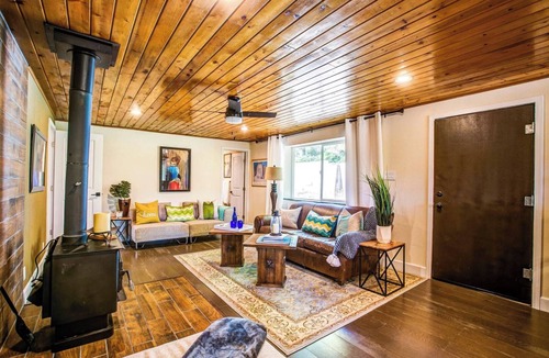Dixon House | Close to Taos but a world away from tourists! Come home to authentic New Mexico