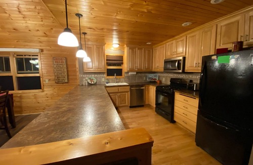 Hayward Cabin | Close to trails, COZY Cabin, close to the water, fireplace, Fall colors