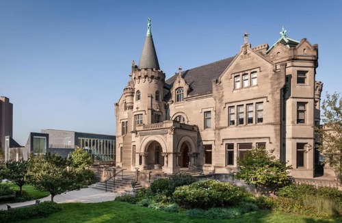 Minneapolis House | Close to Uptown, Downtown and Midtown!
